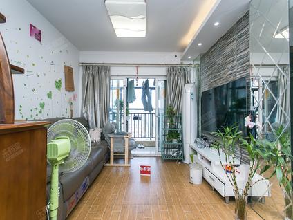 宝安新安整租 云顶嘉园3室2厅/79平/高楼层