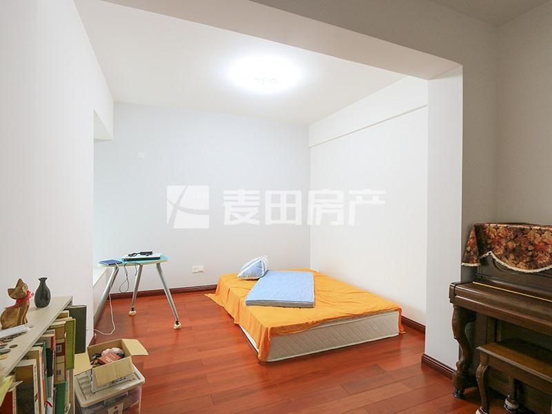 整租·世茂湖滨首府(D区)