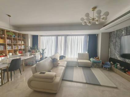 昌平北七家整租 翡翠公园4室2厅/136平/中楼层