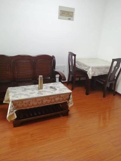 六合龙池街道整租 冠城大通蓝郡(一期)1室1厅/50平/中楼层