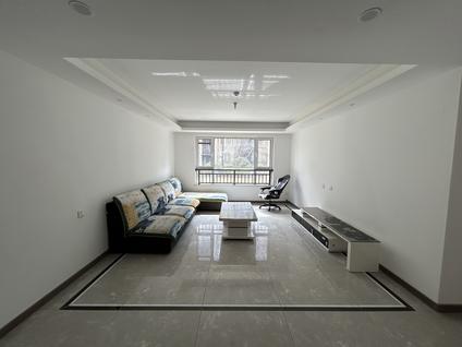 黄岛辛安整租 龙湖春江彼岸4室2厅/142平/底层