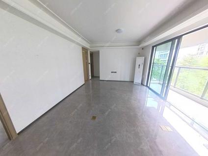 金湾航空新城整租 中海十里观澜4室2厅/103平/中楼层