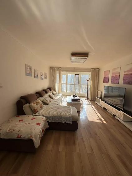 城西海湖新区整租 海宏一号E区3室2厅/137平/中楼层