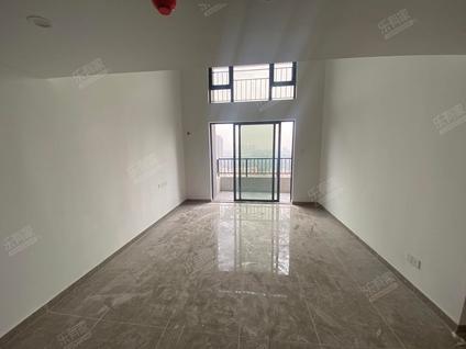 新会枢纽新城整租 富力南湖壹品4室2厅/73平/中楼层