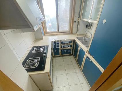 丰台六里桥东合租 莲花池南里3室1厅/16平/高楼层