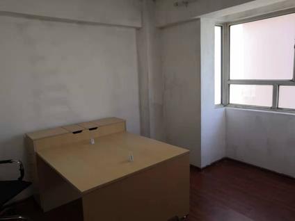 新市铁路局整租 嘉美轩3室2厅/133平/高楼层