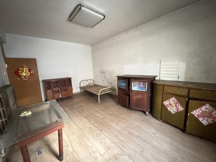 黄岛辛安整租 天智苑小区3室1厅/96平/底层