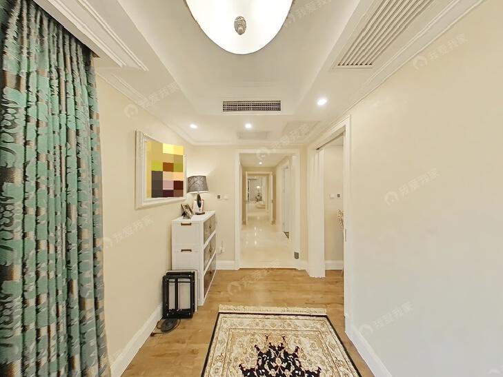 整租·荣尊堡国际俱乐部公寓