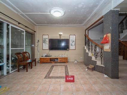 蓬江杜阮整租 福泉新村5室2厅/198平/低楼层