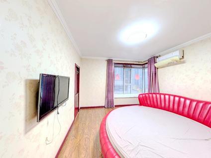 万柏林千峰南路整租 万水澜庭4室2厅/177平/低楼层