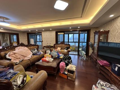 滨湖河埒口整租 万科金域蓝湾3室2厅/212平/中楼层