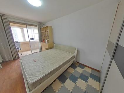 新城含元路整租 水泥制管厂家属院2室1厅/95平/低楼层