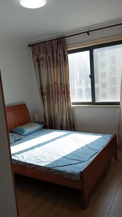 金山朱行整租 恒顺馨苑1室1厅/70平/高楼层