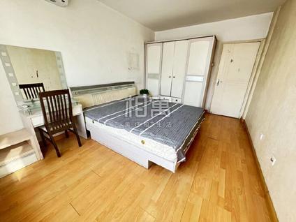 昌平回龙观合租 金榜园4室2厅/20平/高楼层