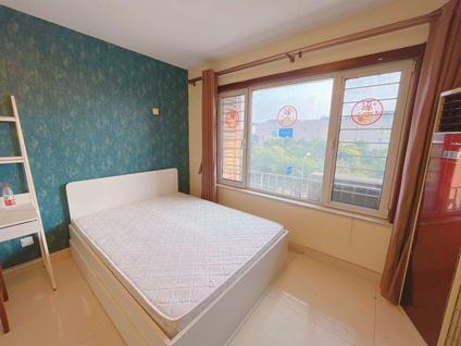 大兴西红门合租 世嘉博苑4室1厅/25平/低楼层