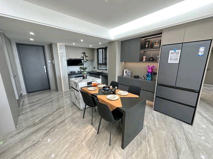 龙湖东海岸整租 中海海怡半岛4室2厅/126平/中楼层