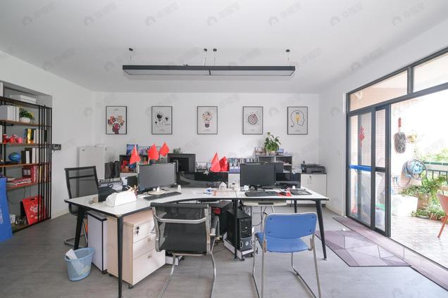 福州万达对面，电梯房，标准3房，南北通透，采光好，全景金港公园，3室2厅 | 132.9㎡ | 南 北 | 金山桔园二期泰园低楼层/共9层