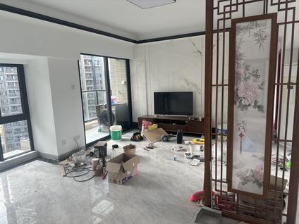龙华大浪整租 港铁天颂3室2厅/88平/低楼层