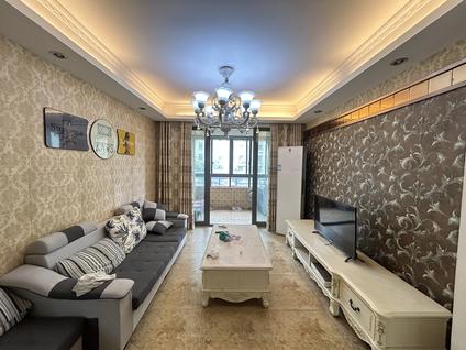 栖霞尧化门整租 盈嘉香榴湾3室2厅/82平/低楼层