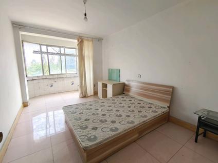 黄岛老黄岛整租 新街口小区2室1厅/72平/顶层