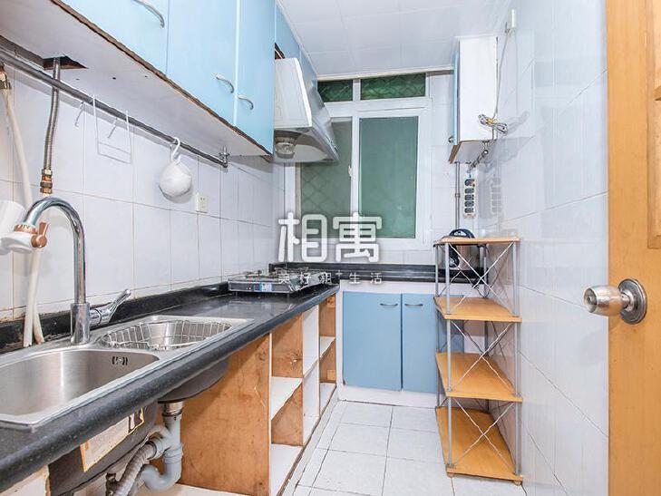 合租·裕中西里