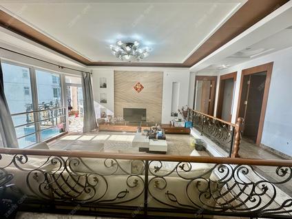 香洲拱北整租 龙园海湾雅苑3室2厅/166平/中楼层