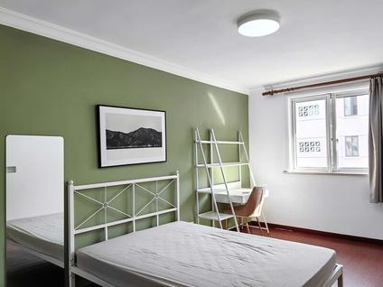 徐汇龙华合租 俞一小区3室1厅/17平/中楼层