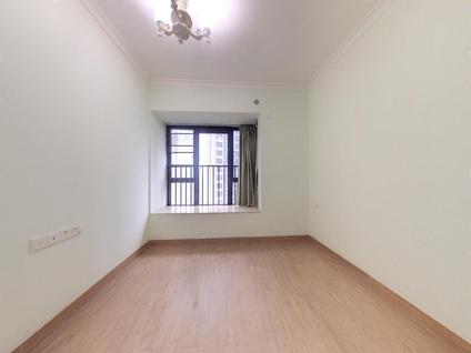 顺德乐从整租 依云水岸(三期)3室2厅/135平/中楼层