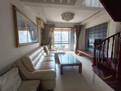 临渭临渭整租 豪润公园天下4室2厅/163平/高楼层