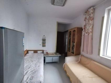 新华柏林整租 柏林怡园1室1厅/40平/中楼层