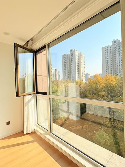 朝阳三里屯整租 SOHO北京公馆1室1厅/217平/中楼层