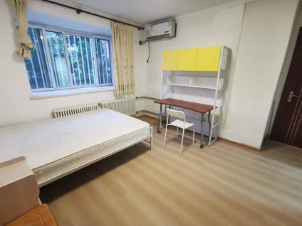 昌平沙河合租 兆丰家园(西区)4室0厅/125平/低楼层