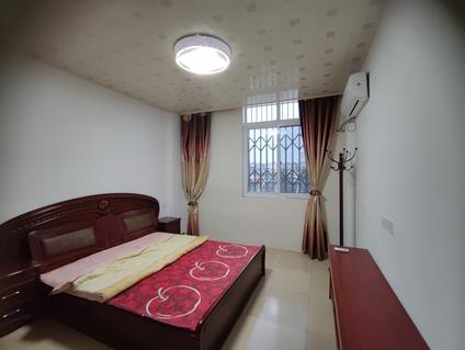 海陵城西整租 汇景苑3室1厅/100平/低楼层