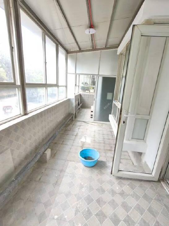 整租·创意英国小区(棕榈泉公园)