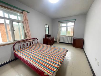 河西小海地整租 云山里2室1厅/60平/高楼层