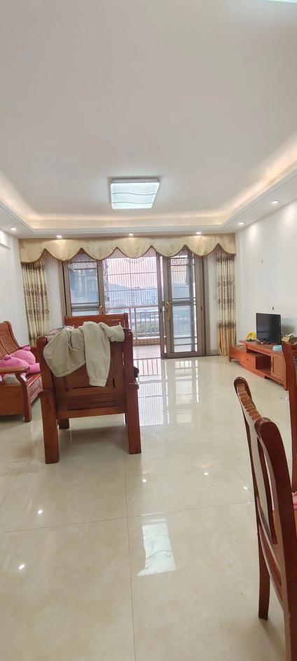 源城源城整租 兴隆花园3室2厅/102平/高楼层