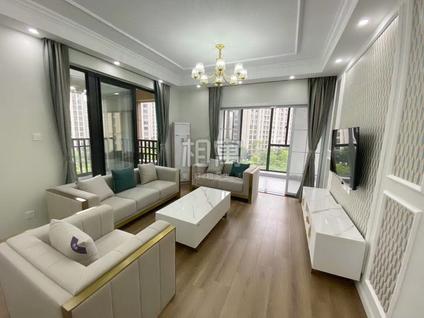 上城火车东站整租 克拉公馆3室2厅/129平/中楼层