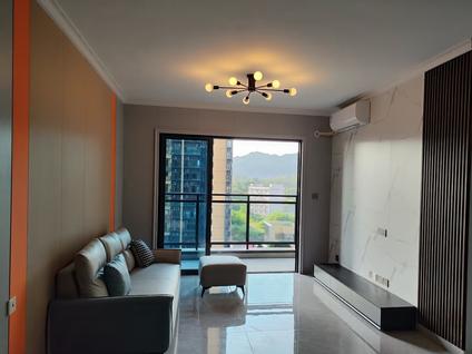 龙岗坪地整租 颐翠名庭3室2厅/89平/中楼层