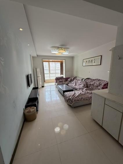 临渭临渭整租 福泰锦庭2室1厅/98平/低楼层