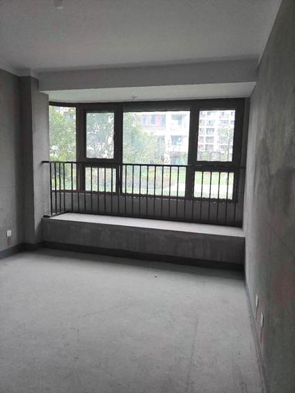 扬州龙熙公元3室2厅116平低楼层/共8层