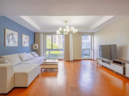 朝阳朝阳公园东整租 国兴观湖国际2室2厅/148平/低楼层