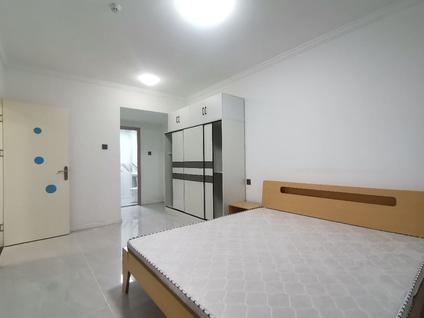 雁塔大寨路整租 华洲城3室2厅/94平/低楼层