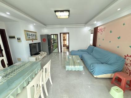 琼山府城整租 三林怡和园1室0厅/120平/高楼层