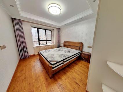 如皋如皋市区整租 翡翠城3室2厅/130平/中楼层