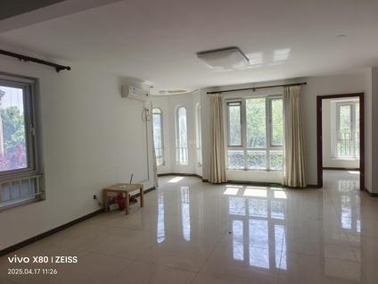 房山阎村整租 天恒乐墅4室2厅/197平/中楼层