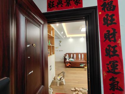 青秀仙葫经开区整租 东城美景3室1厅/115平/高楼层