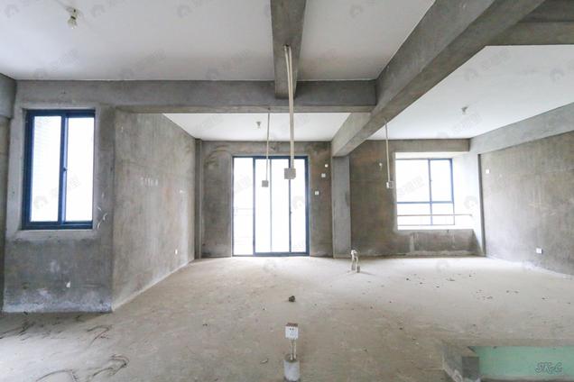 北京鼓楼庭院，纯毛坯双层复式楼，使用空间大，南北通透5室2厅 | 164.13㎡ | 南 北 | 鼓楼庭院高楼层/共5层