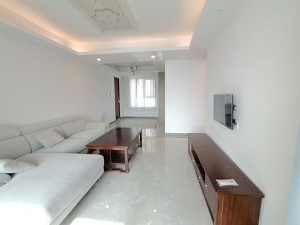 黄岛辛安整租 龙湖春江彼岸3室2厅/119平/高楼层