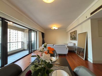 黄浦新天地整租 翠湖天地(御苑)2室2厅/151平/高楼层