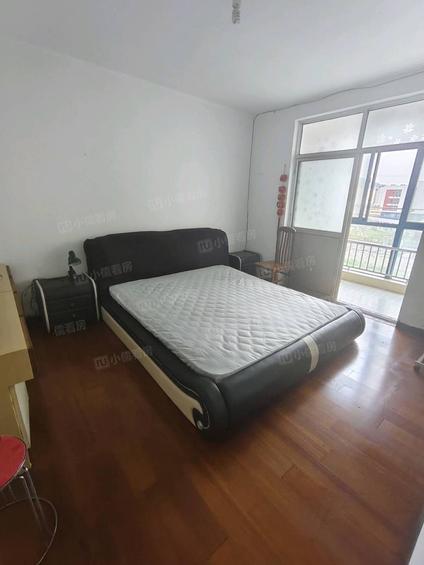 连云猴嘴整租 昌圩湖花园2室1厅/78平/高楼层